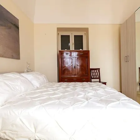 Casa Del Pozzo Sulla